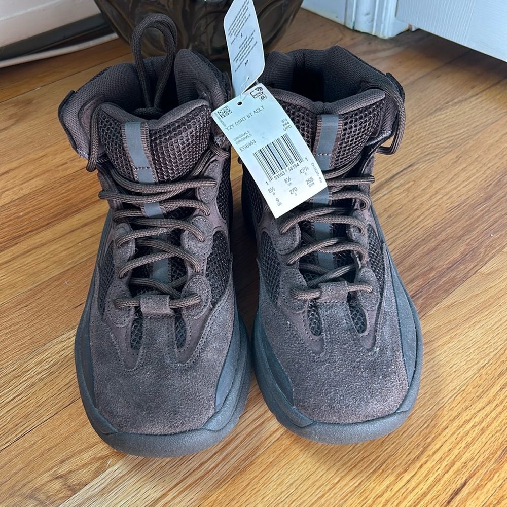 Men’s Adidas Yeezy sneakers- new with tags!